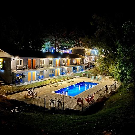 The Wanderoo Lodge Eureka Springs Eksteriør billede