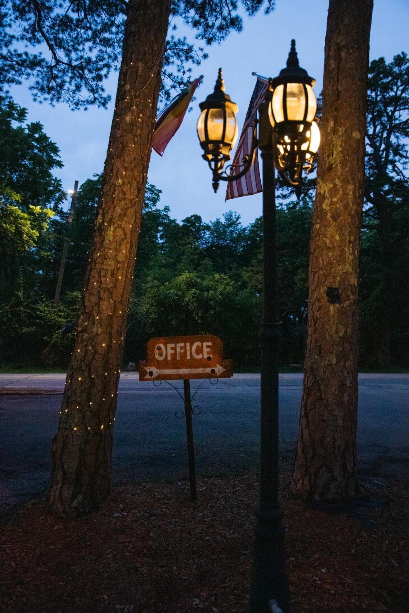 The Wanderoo Lodge Eureka Springs Eksteriør billede